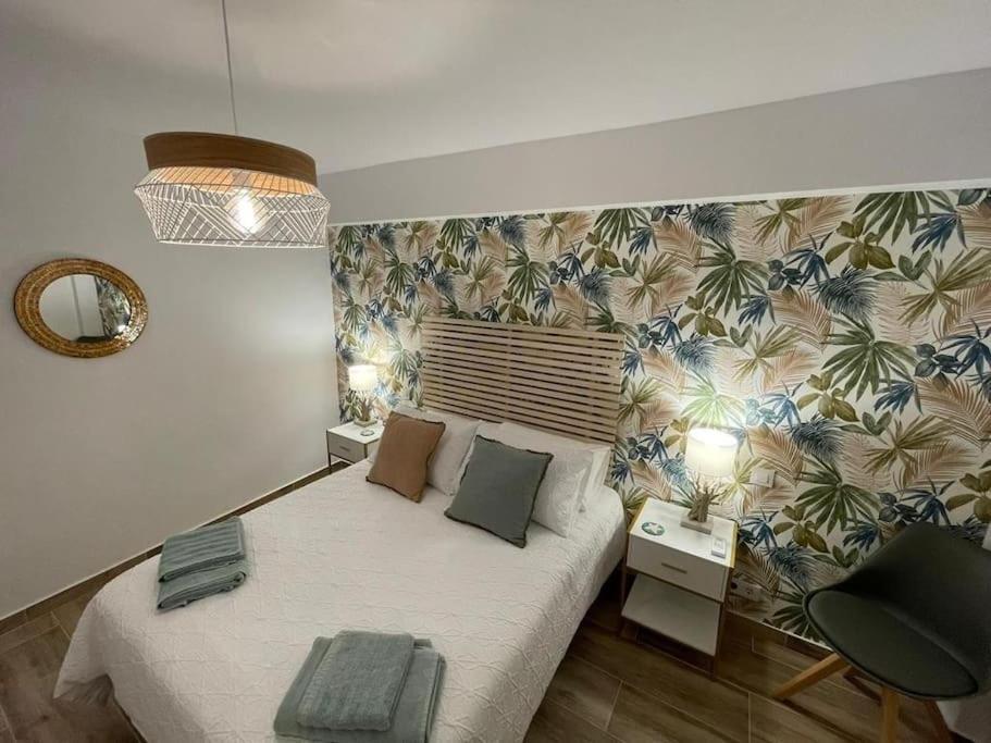 Waterfront 3 Bed Apartment, 90M From The Beach Platja de Larenal Eksteriør bilde